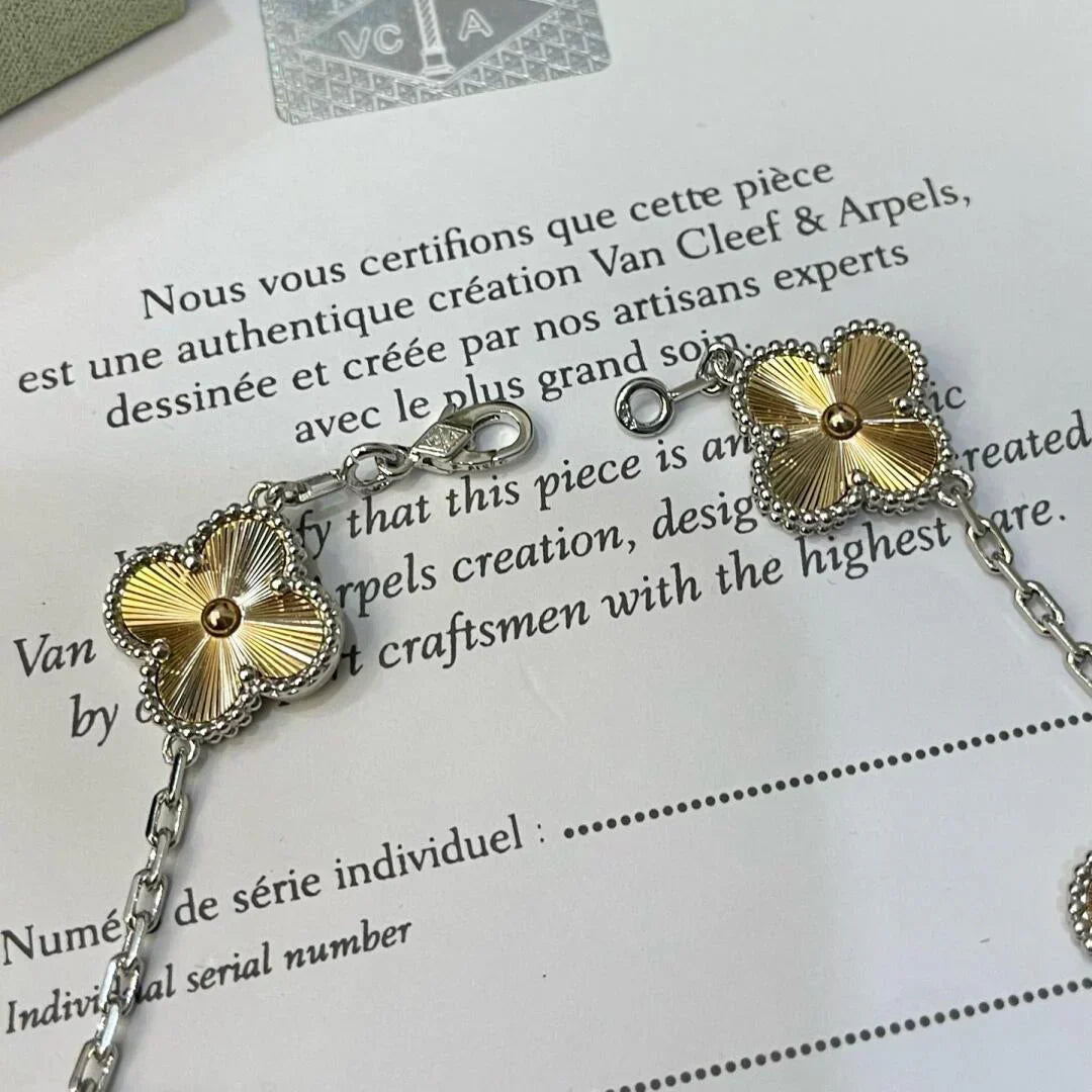 [Super CiCi ] CLOVER 5 MOTIF LASER BRACELET COLLECTION